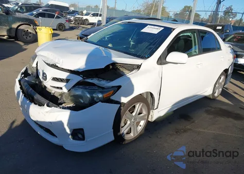 2013 Toyota Corolla S z USA, uszkodzony, nr VIN 5YFBU4EEXDP203501